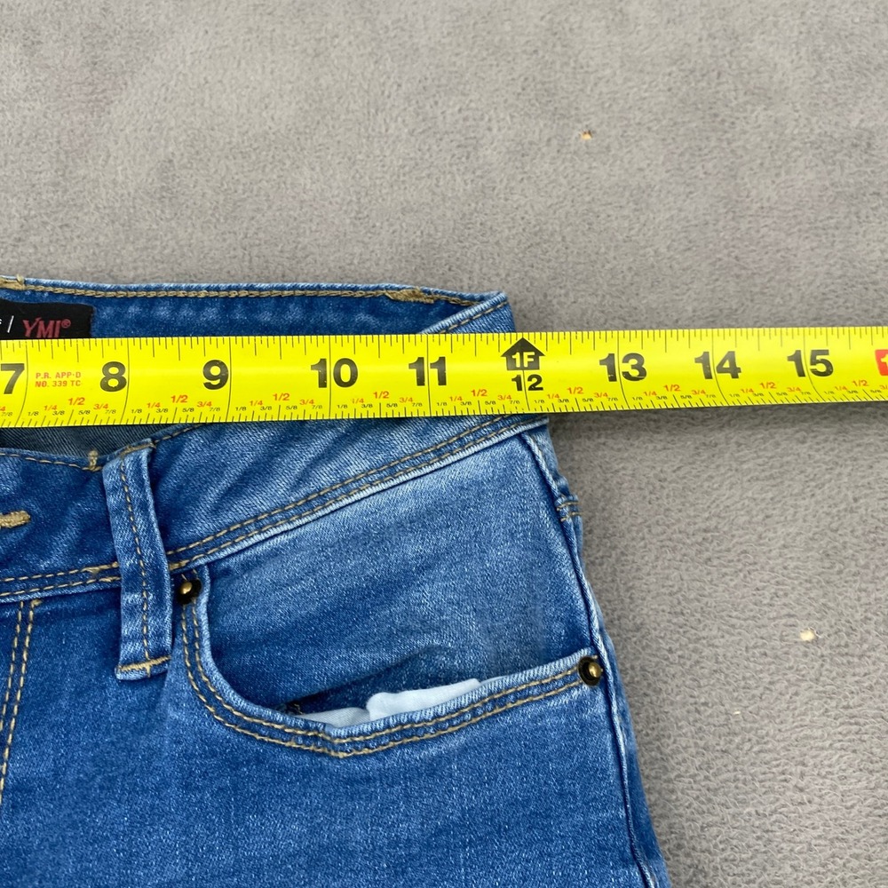 YMI Skinny Jeans Medium Wash Blue Mid Rise Stretch Denim Size 3/26 y2k 00s - Picture 7 of 11